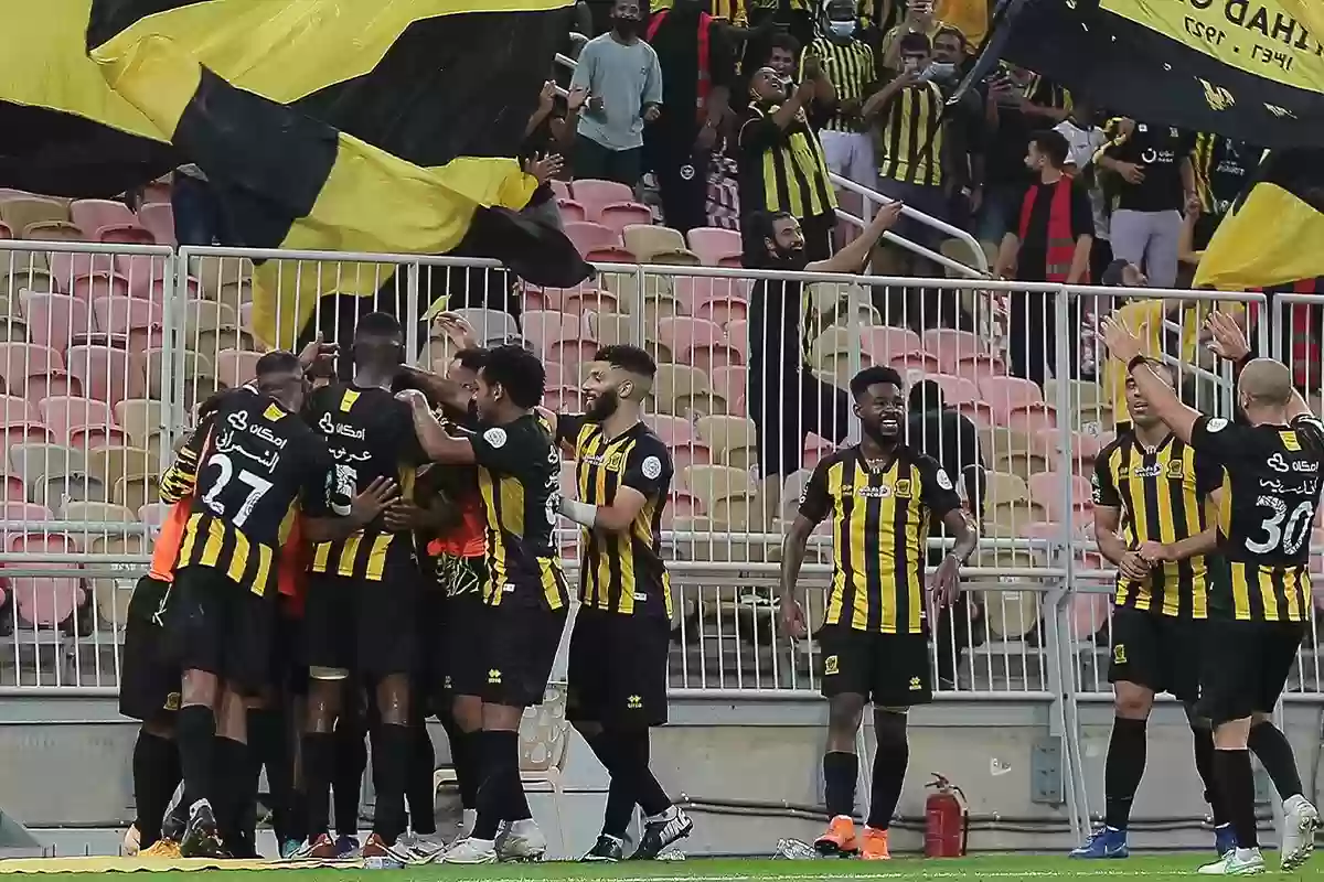 قلق في الاتحاد بشأن غياب 12 لاعب عن التدريبات الجماعية